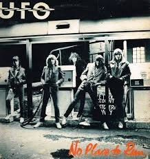 NO PLACE TO RUN (DELUXE EDITION)